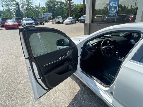 Used 2023 Cadillac CT4 Luxury w/ Sun And Sound Package image 9