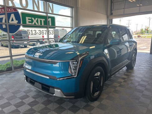 New 2026 Kia EV9 Wind image 3