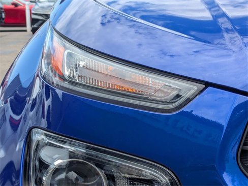 Used 2025 Hyundai Venue SE image 6