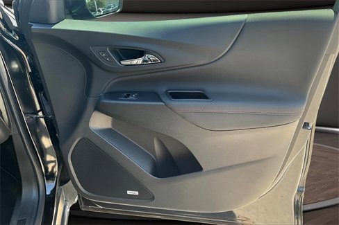 Used 2022 Chevrolet Equinox RS w/ RS Leather Package image 22