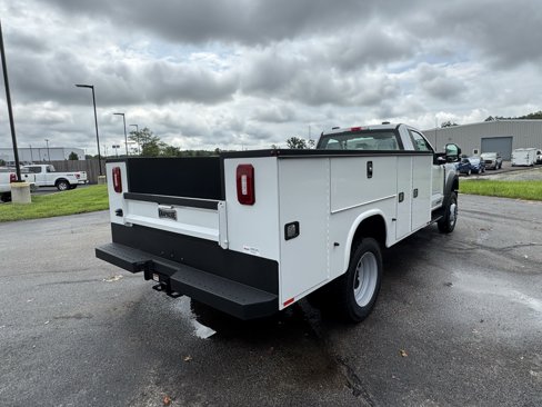 New 2025 Ford F450 XL w/ XL Chrome Package image 3