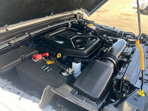 Used 2024 Jeep Wrangler Sahara image 35