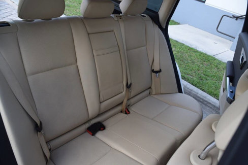 Used 2013 Mercedes-Benz GLK 250 BlueTEC 4MATIC image 48