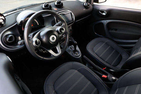 Used 2018 smart fortwo electric drive w/ Sport Package image 4