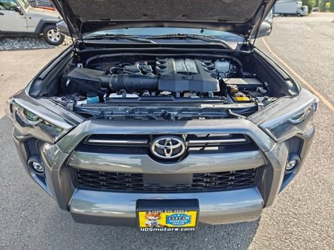 Used 2022 Toyota 4Runner SR5 Premium image 32