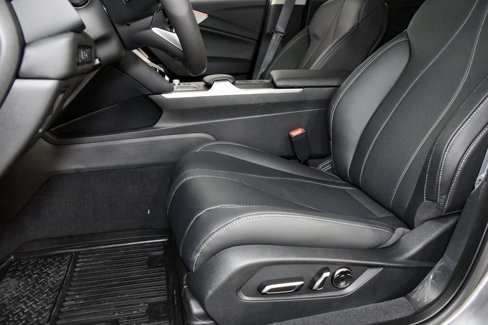 Used 2025 Acura TLX w/ Technology Package image 11