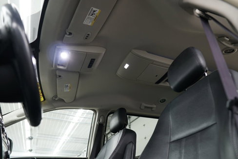Used 2015 Chrysler Town & Country Touring-L w/ Driver Convenience Group image 34