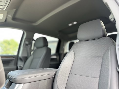 New 2026 GMC Sierra 1500 Elevation image 17