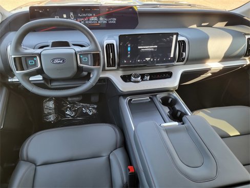New 2025 Ford Expedition Active image 30