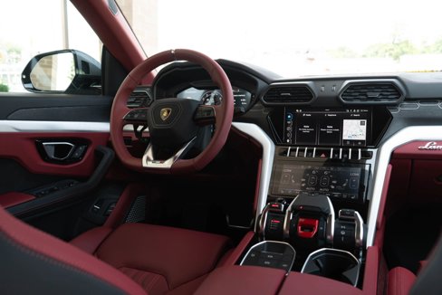 Used 2024 Lamborghini Urus S image 45