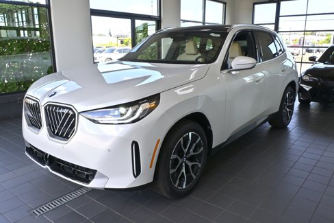 New 2026 BMW X3 xDrive30 w/ Premium Package image 7