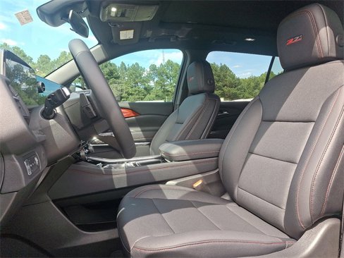Used 2026 Chevrolet Traverse Z71 image 6