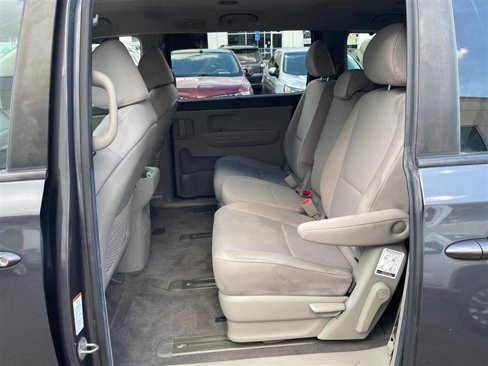 Used 2016 Kia Sedona LX w/ LX Convenience Package image 46