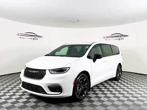 New 2026 Chrysler Pacifica Select image 4