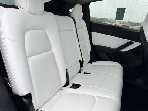 Used 2020 Tesla Model Y Performance image 11