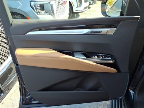 New 2026 Cadillac Escalade Luxury w/ Touring Package image 27