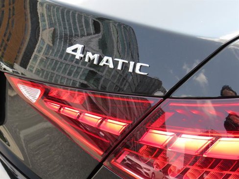 Used 2025 Mercedes-Benz C 300 4MATIC Sedan image 30