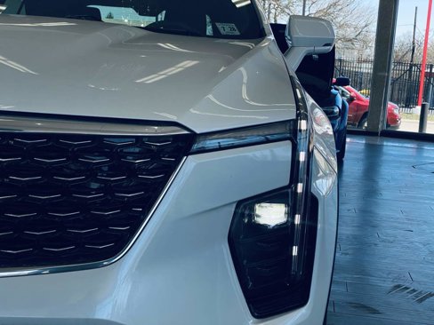 Used 2024 Cadillac XT4 Premium Luxury image 24