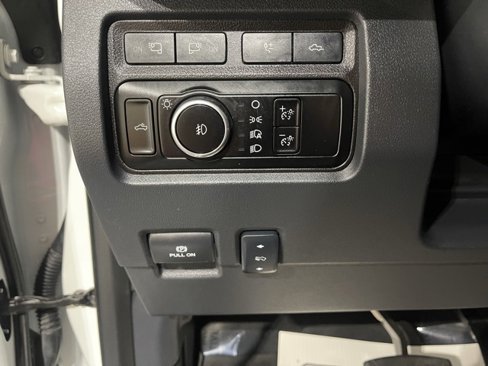 Used 2024 Ford F250 Platinum image 11