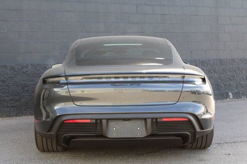 Used 2022 Porsche Taycan GTS image 10
