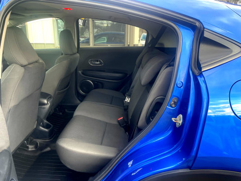 Used 2022 Honda HR-V EX image 9