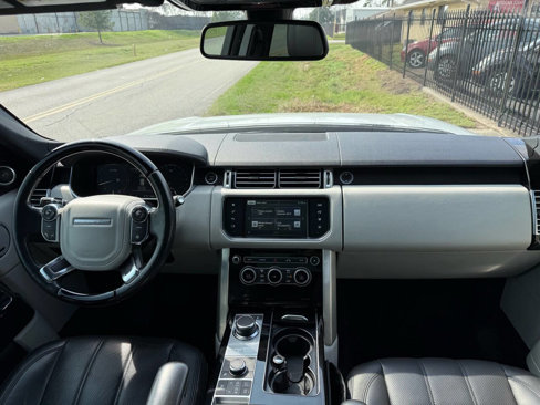 Used 2016 Land Rover Range Rover HSE image 28