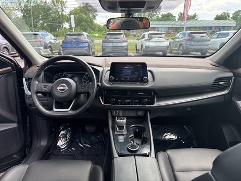 Used 2022 Nissan Rogue SV w/ SV Premium Package image 37