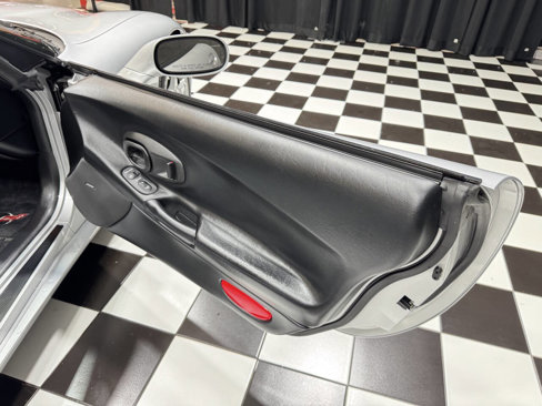 Used 2002 Chevrolet Corvette Convertible w/ Preferred Equipment Group2 image 34