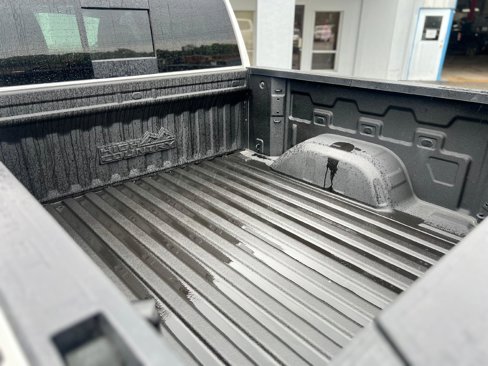 Used 2024 Chevrolet Silverado 1500 High Country w/ High Country Premium Package image 10