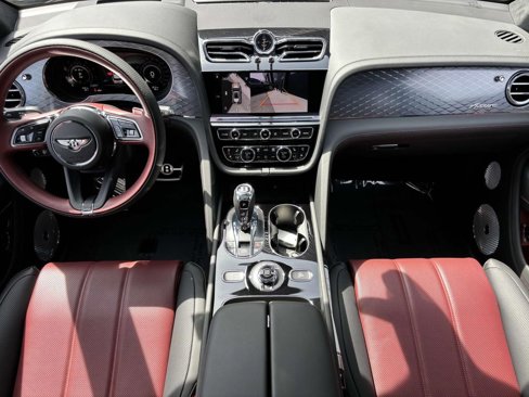 New 2025 Bentley Bentayga image 4