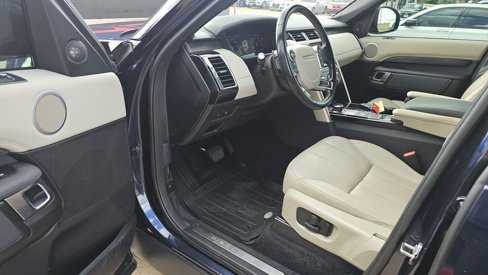 Used 2018 Land Rover Discovery HSE image 26