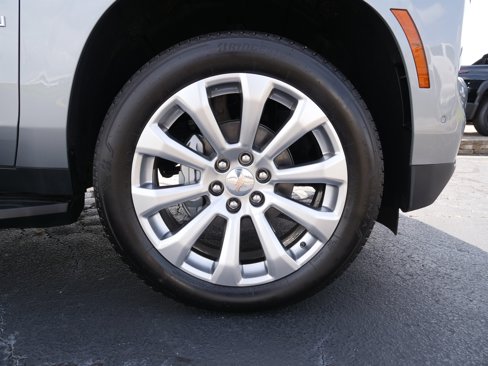 New 2025 Chevrolet Suburban Premier image 10