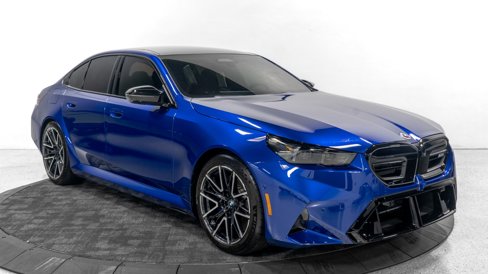 Used 2026 BMW M5 w/ Executive Package image 10