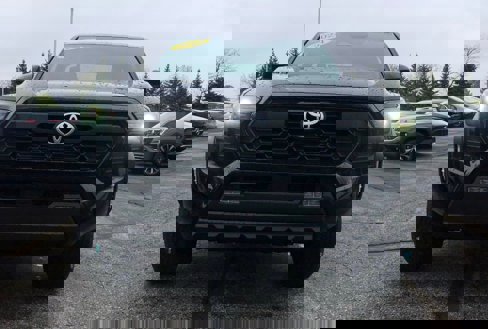 Used 2024 Toyota Tacoma TRD Off-Road image 2