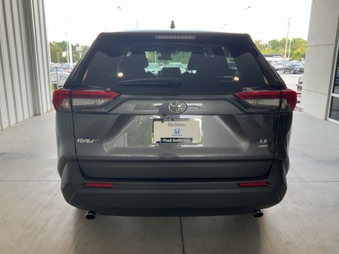 Used 2024 Toyota RAV4 LE image 17