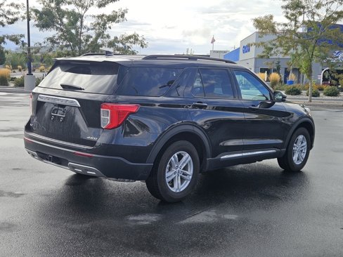 Used 2024 Ford Explorer XLT w/ Equipment Group 202A image 7