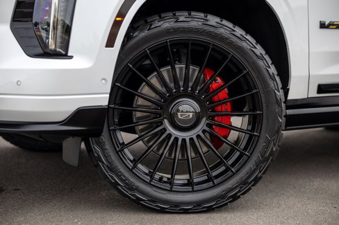 Used 2025 Cadillac Escalade V image 4