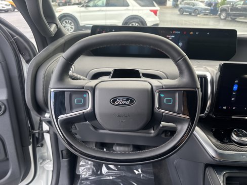 New 2025 Ford Expedition Max Platinum image 2