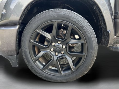 Used 2020 RAM 1500 Laramie image 34