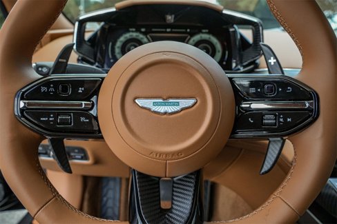 New 2025 Aston Martin Vanquish Coupe image 11
