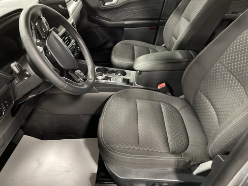Used 2024 Ford Escape Active w/ Tech Pack #2 image 9