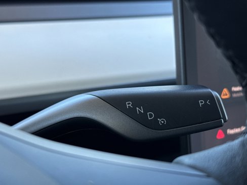 Used 2023 Tesla Model Y Long Range image 22