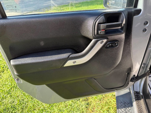 Used 2013 Jeep Wrangler Sahara w/ Connectivity Group image 12