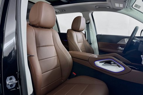 New 2026 Mercedes-Benz GLS 450 4MATIC image 6