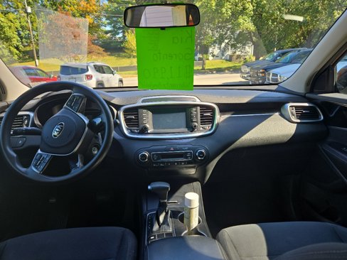 Used 2019 Kia Sorento FWD V6 image 13