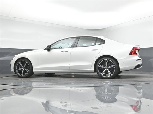 Used 2025 Volvo S60 B5 Plus w/ Protection Package Premier image 38