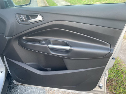 Used 2017 Ford Escape Titanium image 23