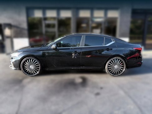 Used 2020 Nissan Altima 2.5 SR image 2