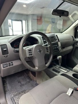 Used 2018 Nissan Frontier SV image 12