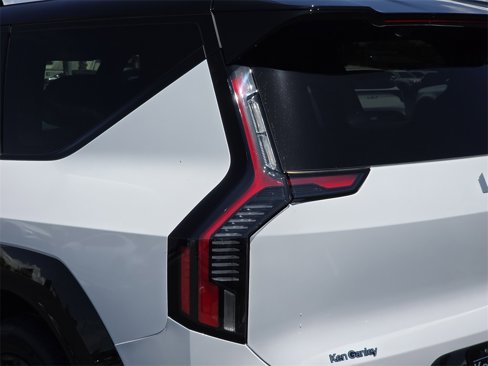 New 2026 Kia EV9 GT-Line image 11